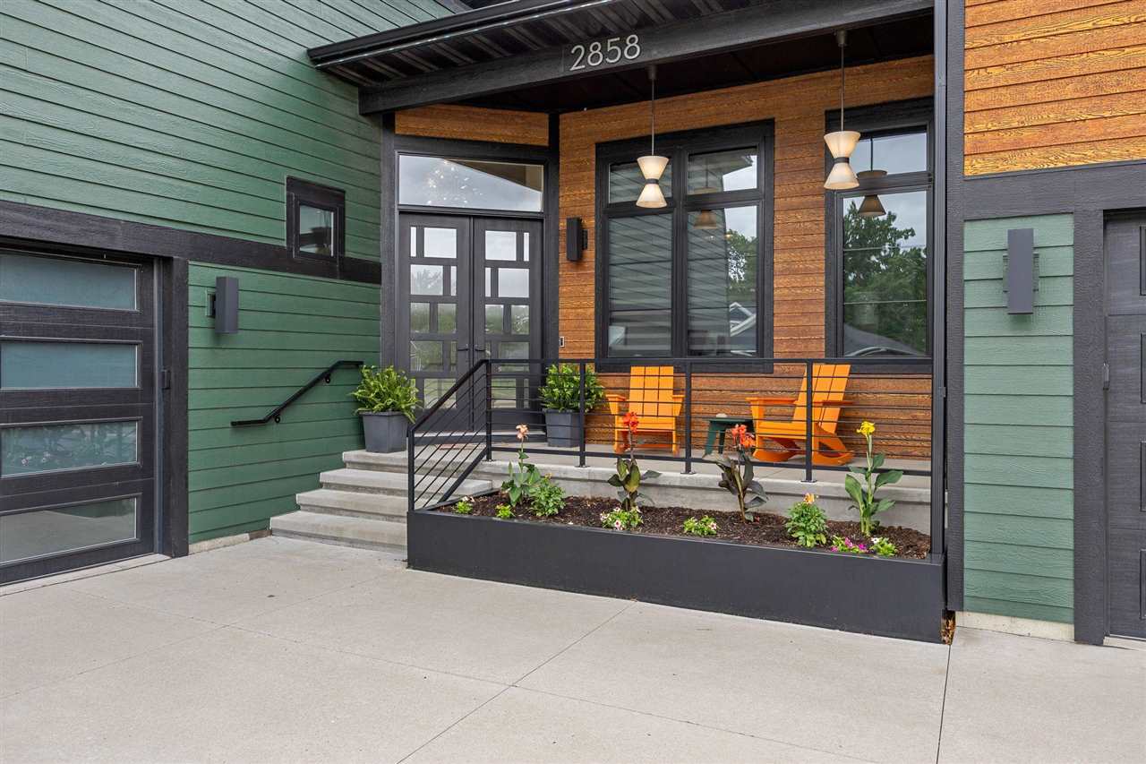 2858 Buckle Down Circle Iowa City IA 52245