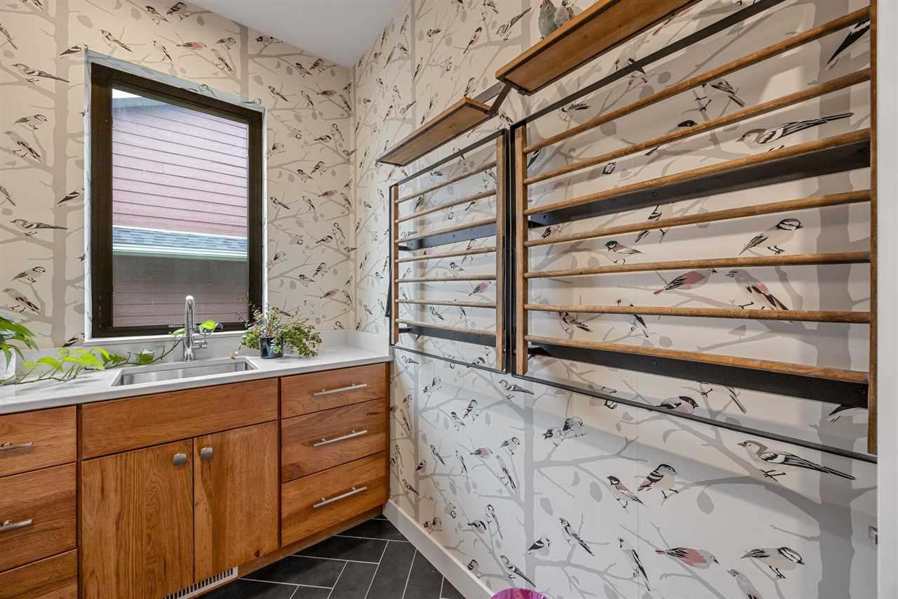 2858 Buckle Down Circle Iowa City IA 52245