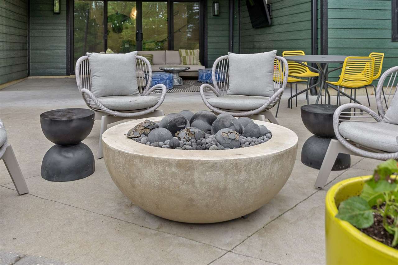 2858 Buckle Down Circle Iowa City IA 52245