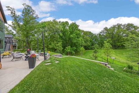 2858 Buckle Down Circle Iowa City IA 52245