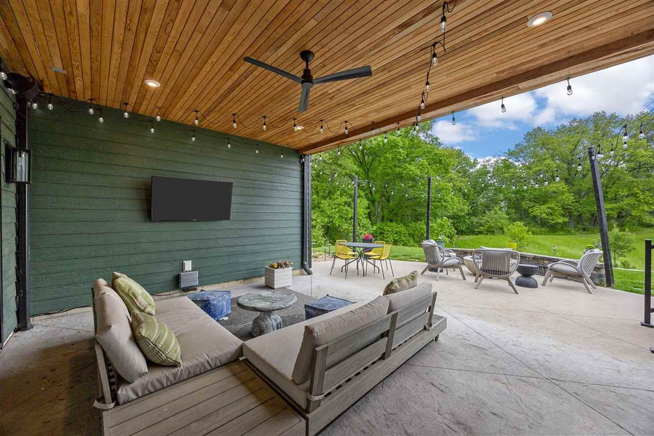 2858 Buckle Down Circle Iowa City IA 52245