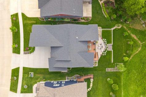 2858 Buckle Down Circle Iowa City IA 52245