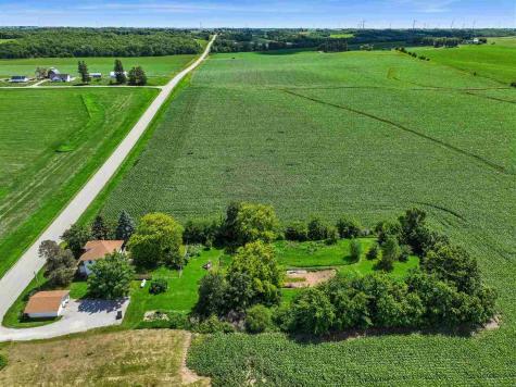 1801 G Avenue Ladora IA 52251