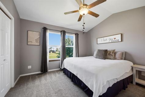 252 Sierra Park Drive Hills IA 52235