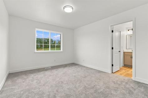 1306 E Gable Way Tiffin IA 52340