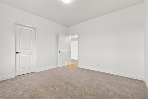 1306 E Gable Way Tiffin IA 52340