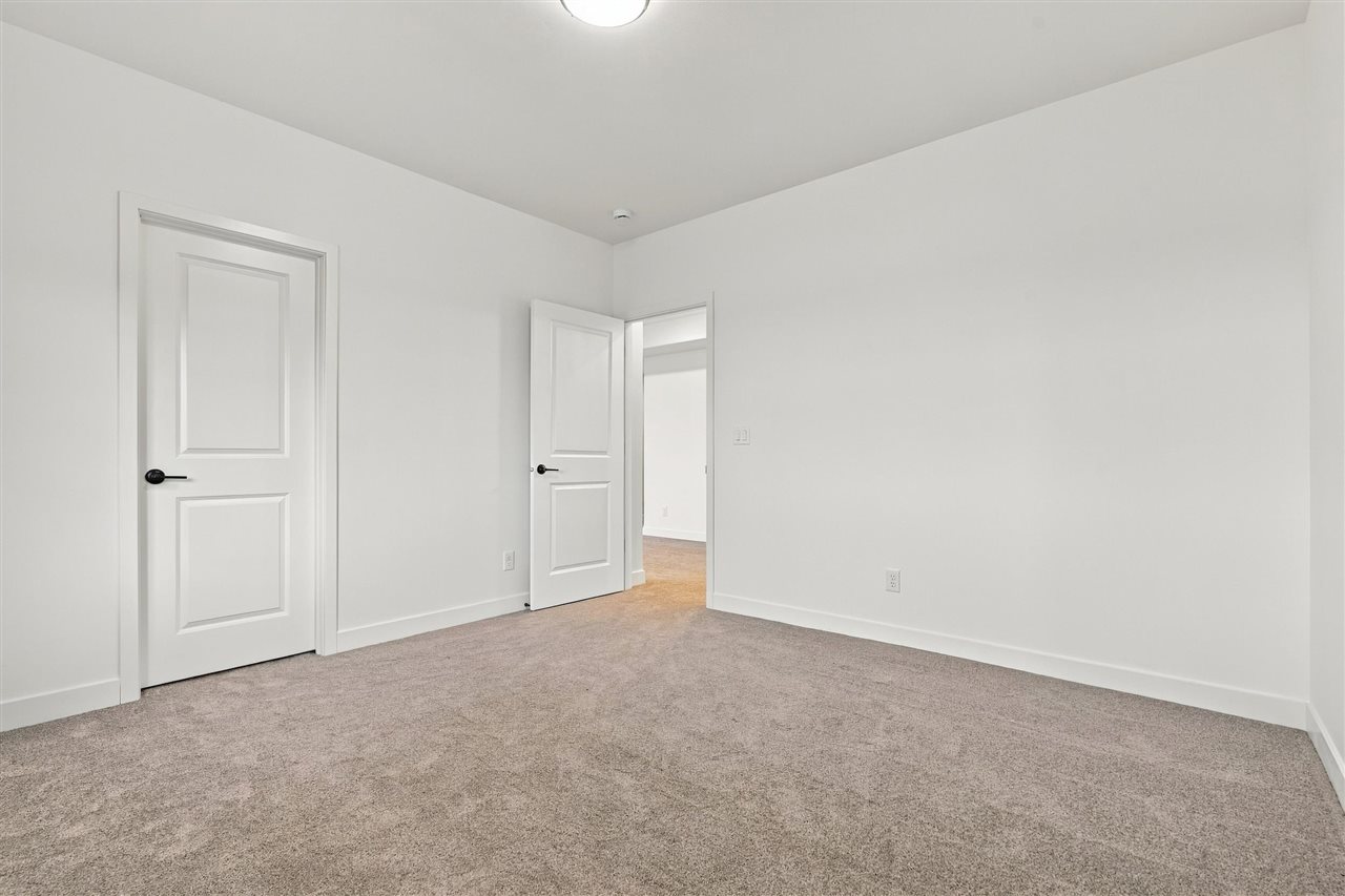 1306 E Gable Way Tiffin IA 52340