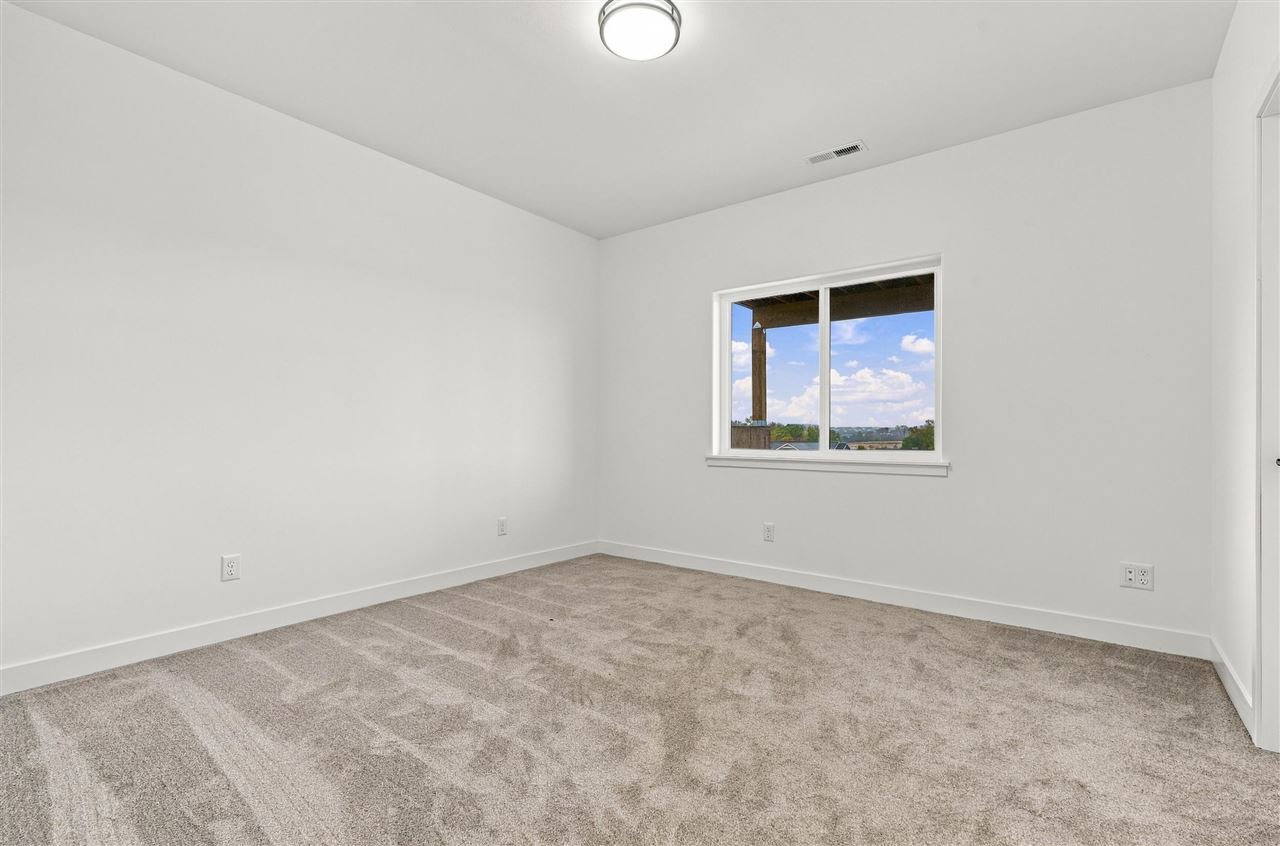 1306 E Gable Way Tiffin IA 52340