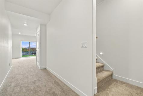 1306 E Gable Way Tiffin IA 52340