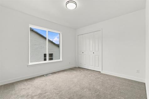 1306 E Gable Way Tiffin IA 52340