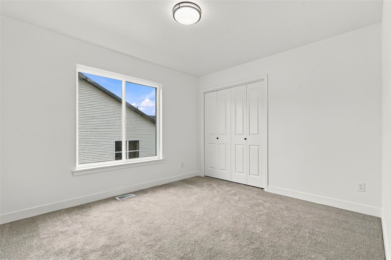 1306 E Gable Way Tiffin IA 52340