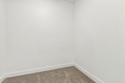 1306 E Gable Way Tiffin IA 52340