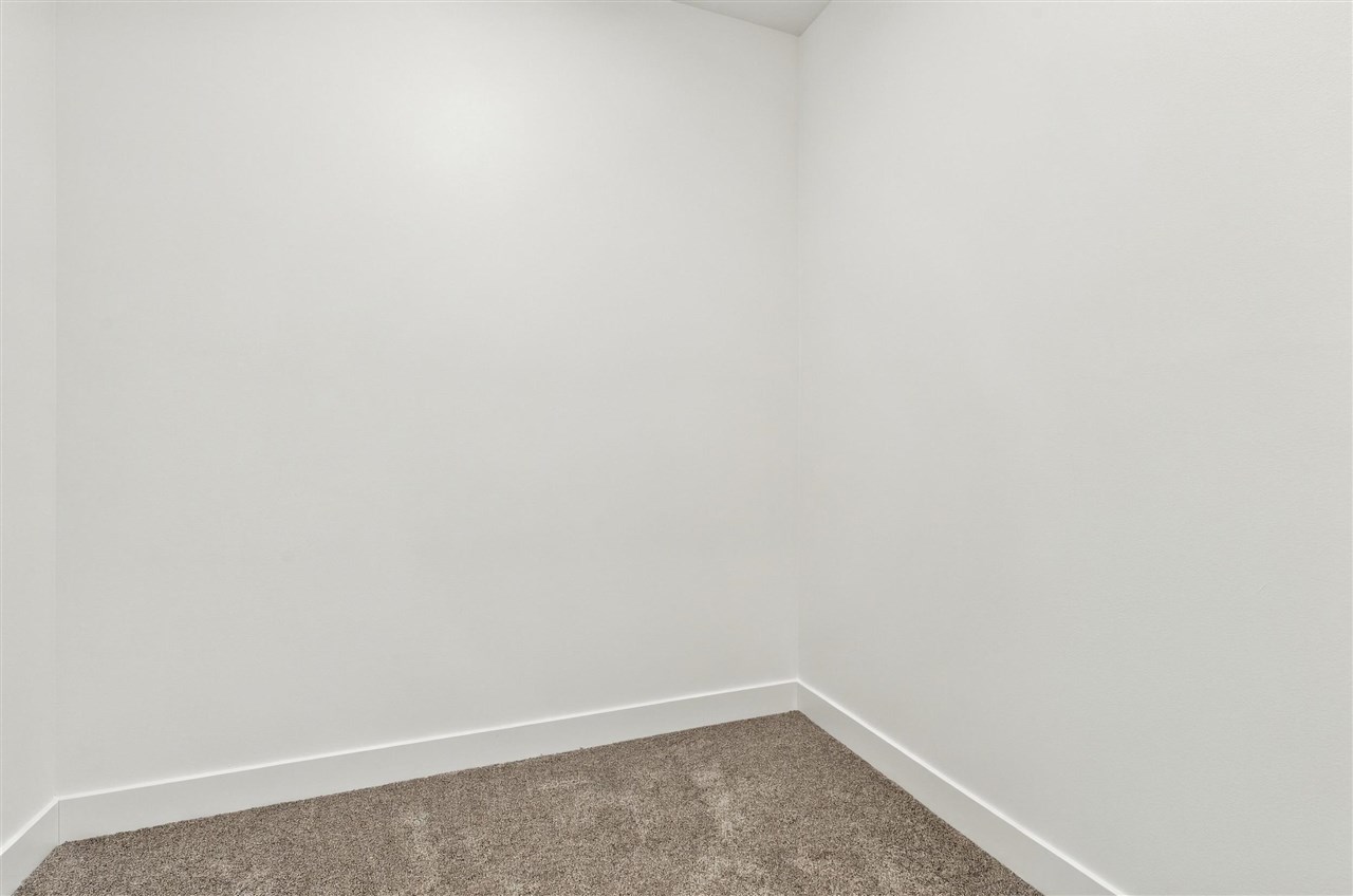 1306 E Gable Way Tiffin IA 52340