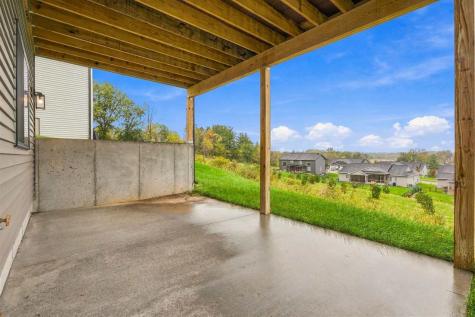 1306 E Gable Way Tiffin IA 52340