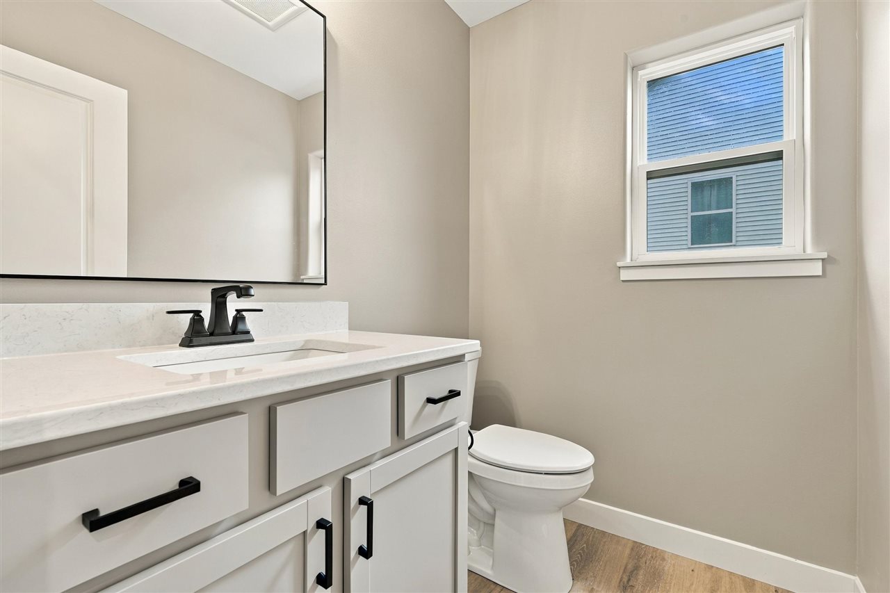 1306 E Gable Way Tiffin IA 52340