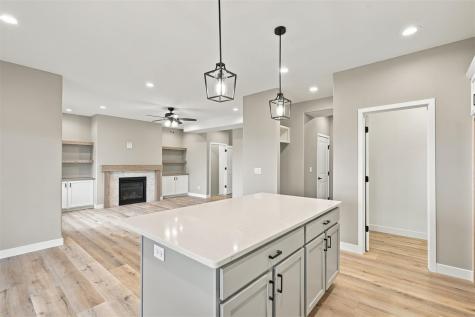 1306 E Gable Way Tiffin IA 52340