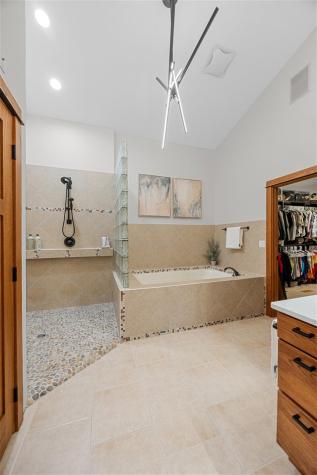 121 Pheasant Run West Branch IA 52358