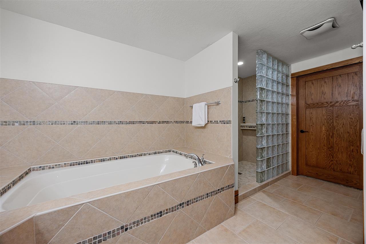 121 Pheasant Run West Branch IA 52358