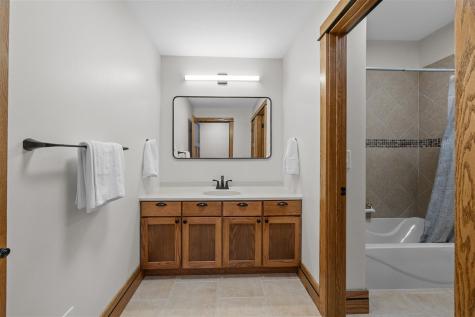 121 Pheasant Run West Branch IA 52358