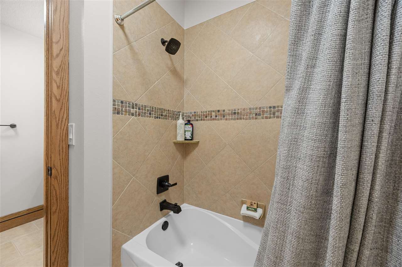 121 Pheasant Run West Branch IA 52358