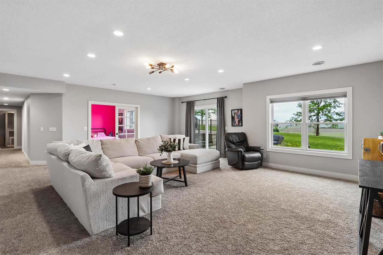 600 Dane Court Williamsburg IA 52361