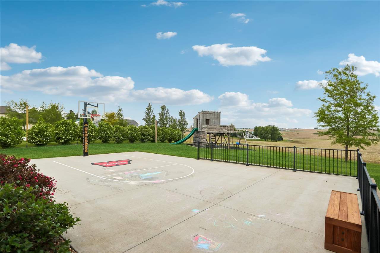 600 Dane Court Williamsburg IA 52361