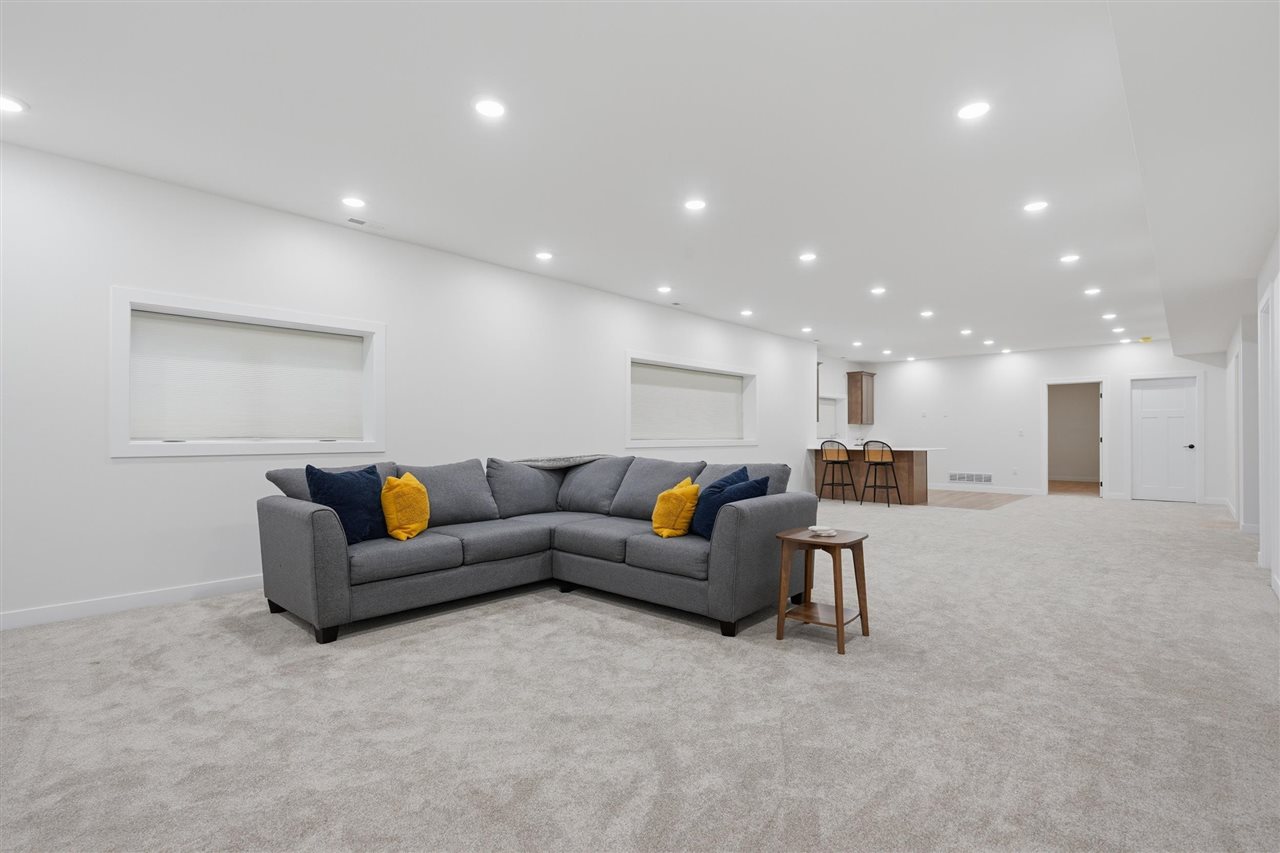 4236 Pleasant Valley Drive SE Iowa City IA 52240
