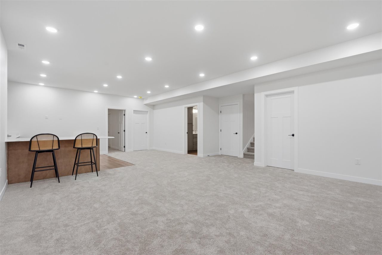 4236 Pleasant Valley Drive SE Iowa City IA 52240
