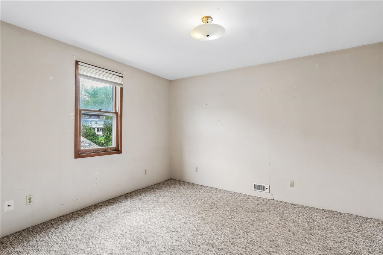 817 Bowery Street Iowa City IA 52240