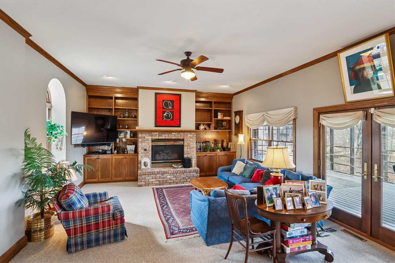 1 Acorn Court Iowa City IA 52246