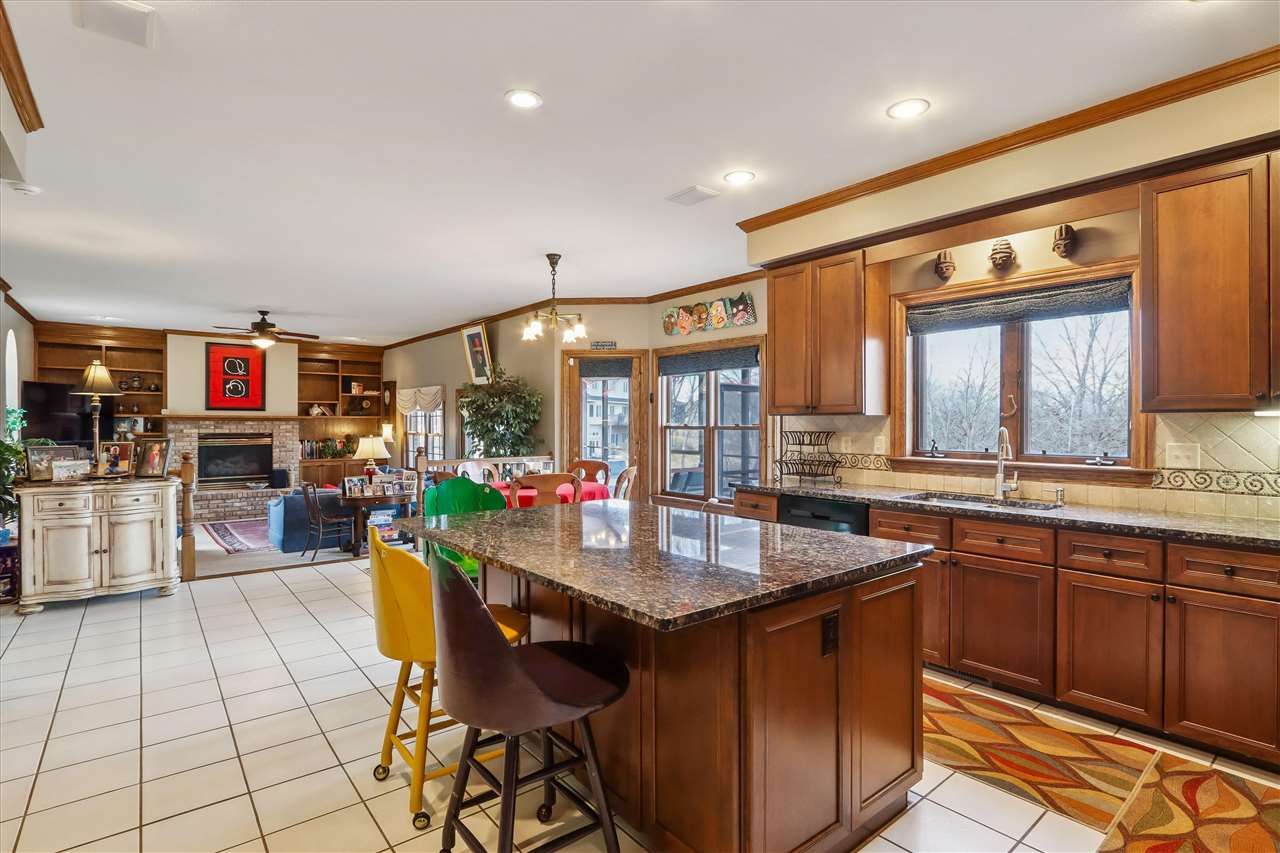1 Acorn Court Iowa City IA 52246