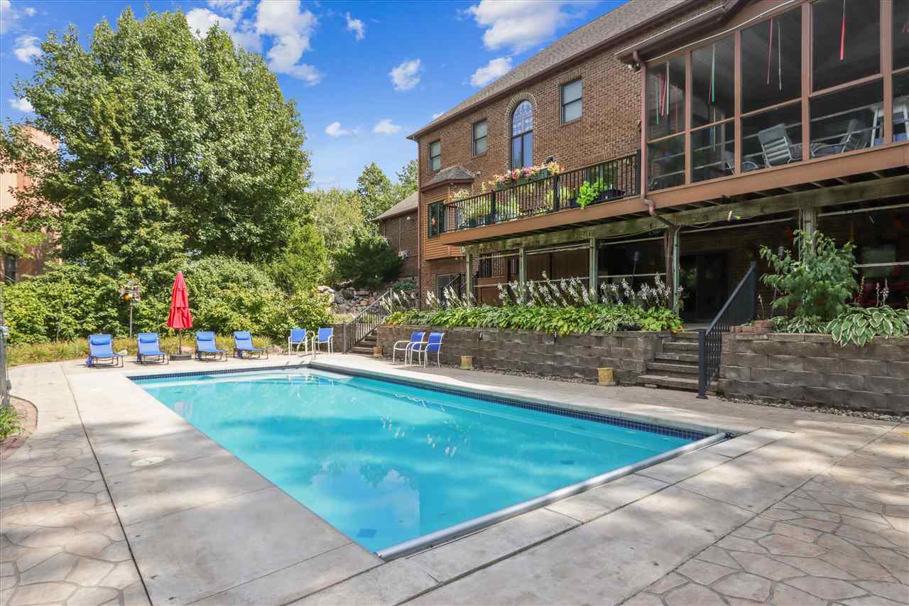 1 Acorn Court Iowa City IA 52246