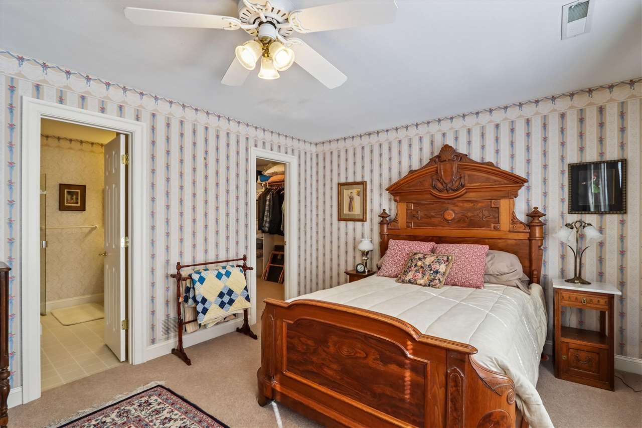 1 Acorn Court Iowa City IA 52246
