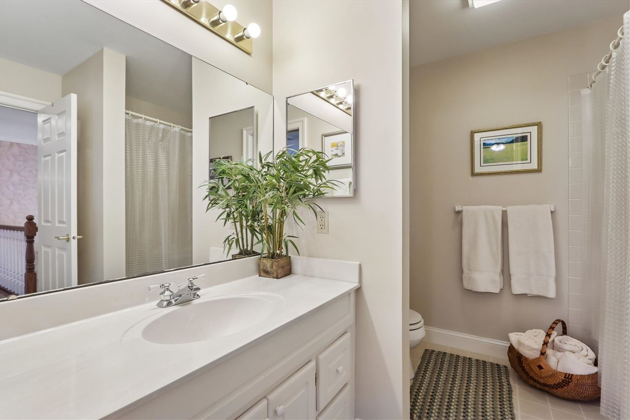 1 Acorn Court Iowa City IA 52246