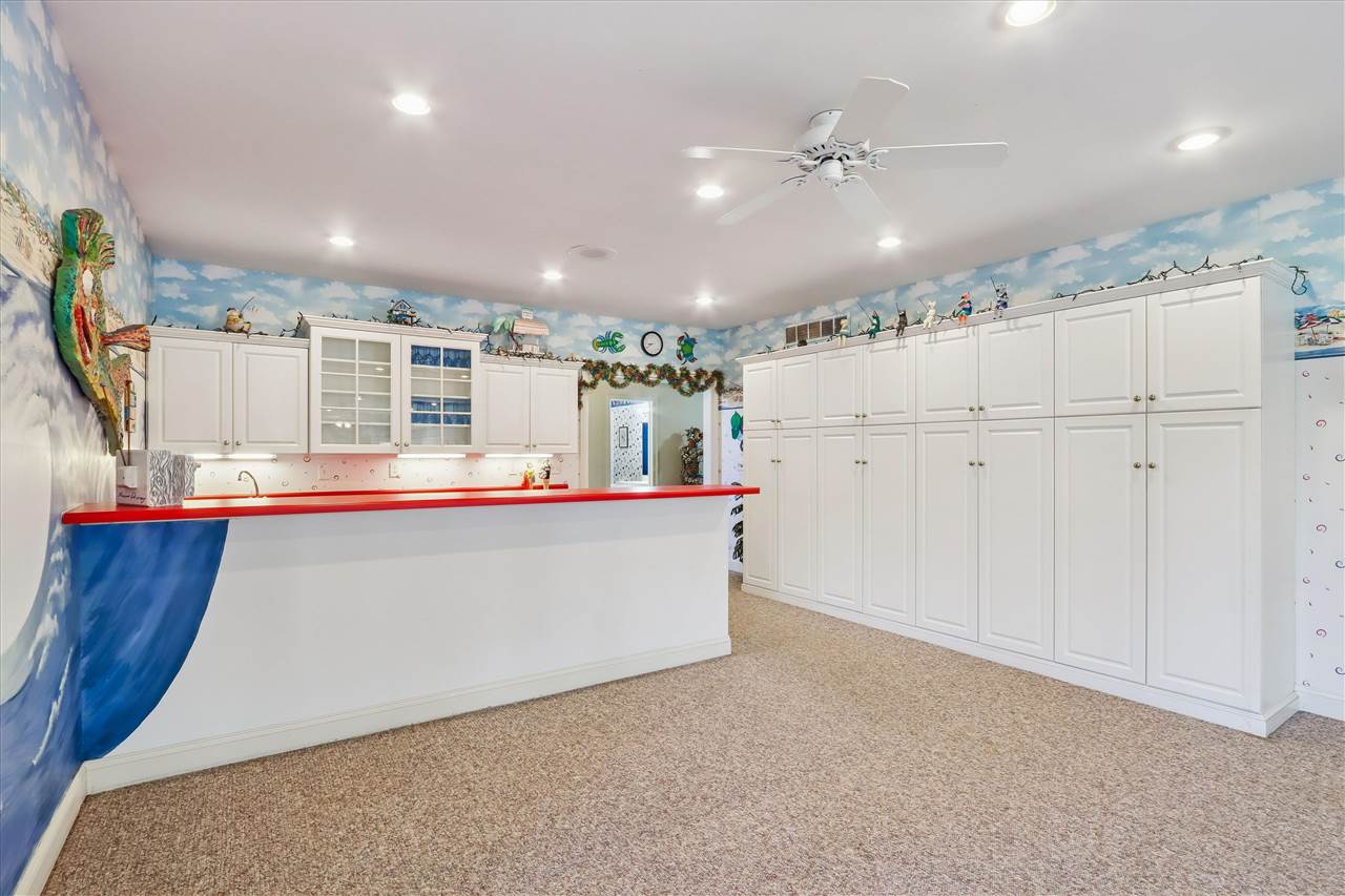 1 Acorn Court Iowa City IA 52246
