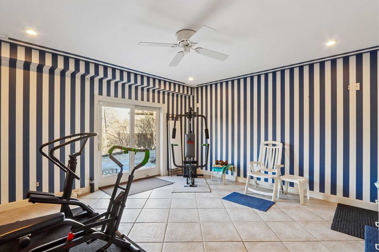 1 Acorn Court Iowa City IA 52246