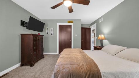 29 Dunuggan Court Iowa City IA 52240