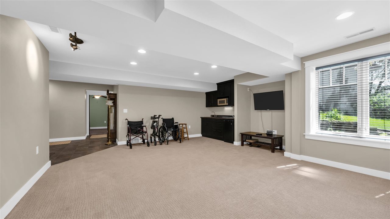 29 Dunuggan Court Iowa City IA 52240
