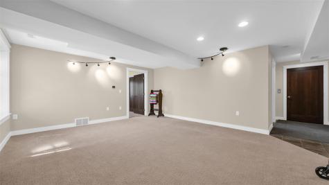 29 Dunuggan Court Iowa City IA 52240