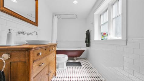 29 Dunuggan Court Iowa City IA 52240