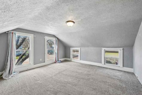 5930 Troy Mills Road Coggon IA 52218