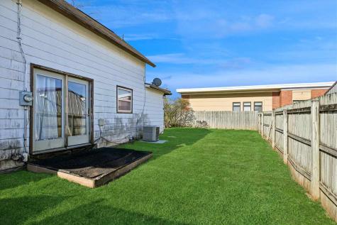5930 Troy Mills Road Coggon IA 52218