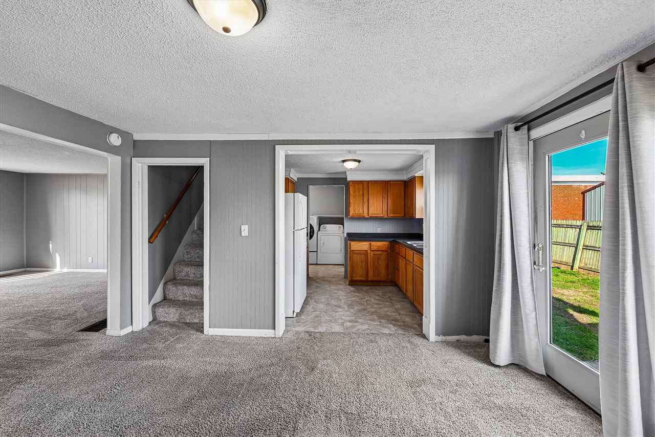 5930 Troy Mills Road Coggon IA 52218