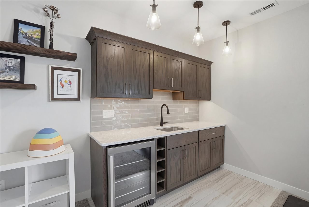 1288 Kona Circle Coralville IA 52241