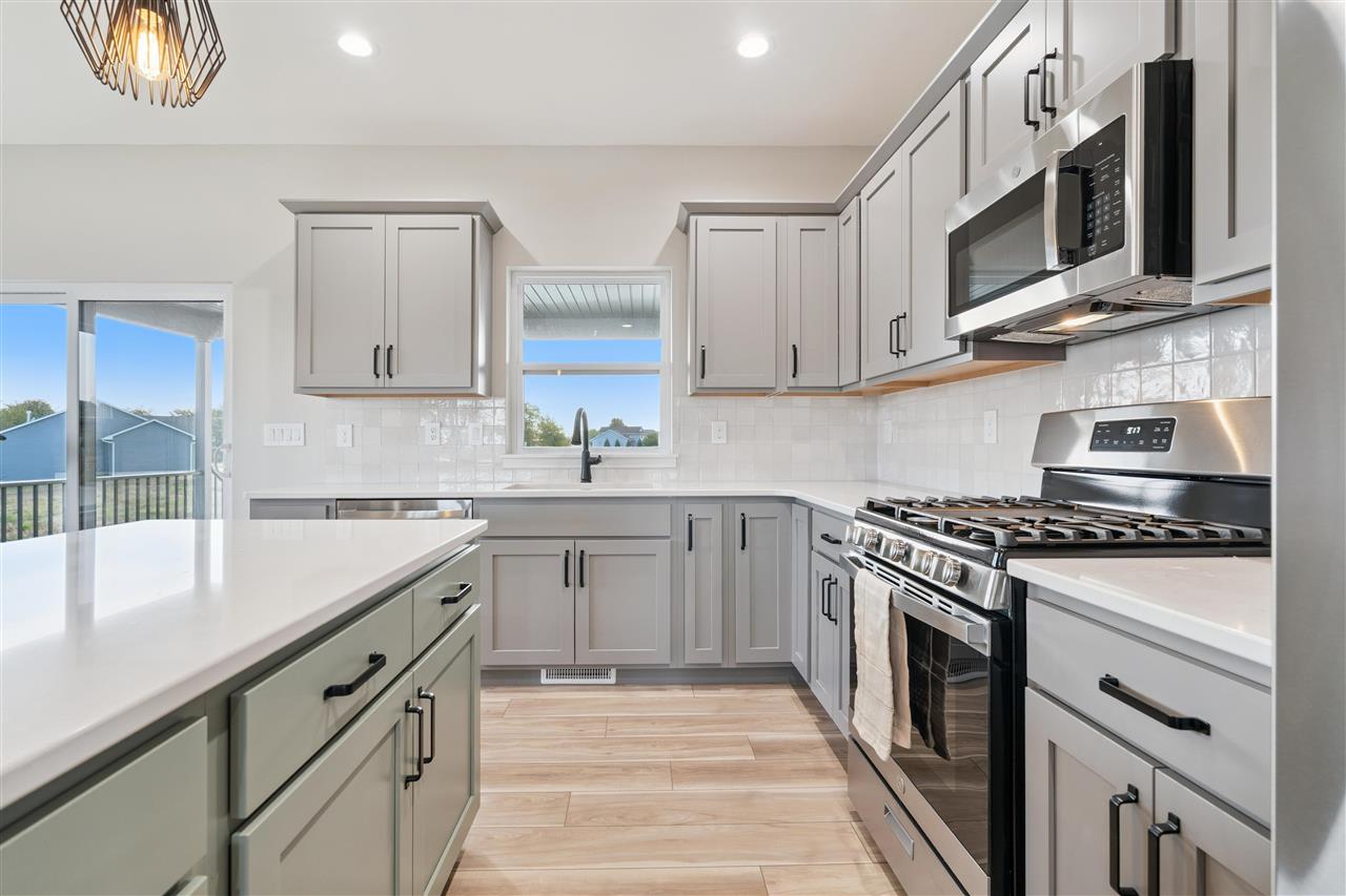 1289 Covered Wagon Drive Iowa City IA 52240