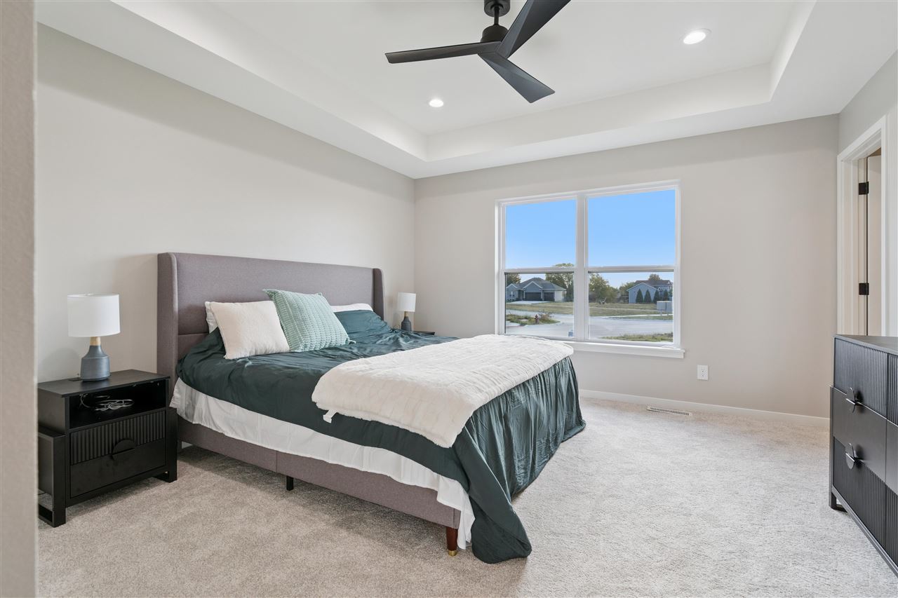 1289 Covered Wagon Drive Iowa City IA 52240