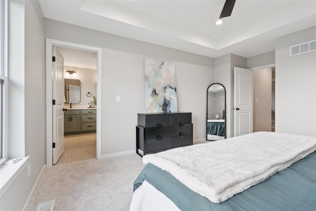 1289 Covered Wagon Drive Iowa City IA 52240