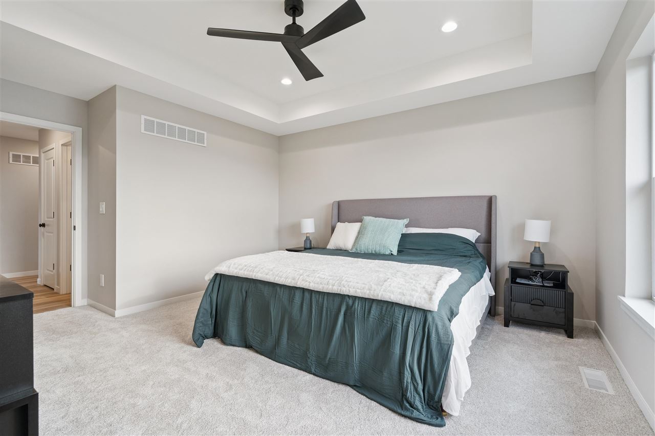 1289 Covered Wagon Drive Iowa City IA 52240