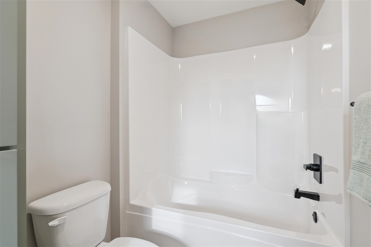 1289 Covered Wagon Drive Iowa City IA 52240