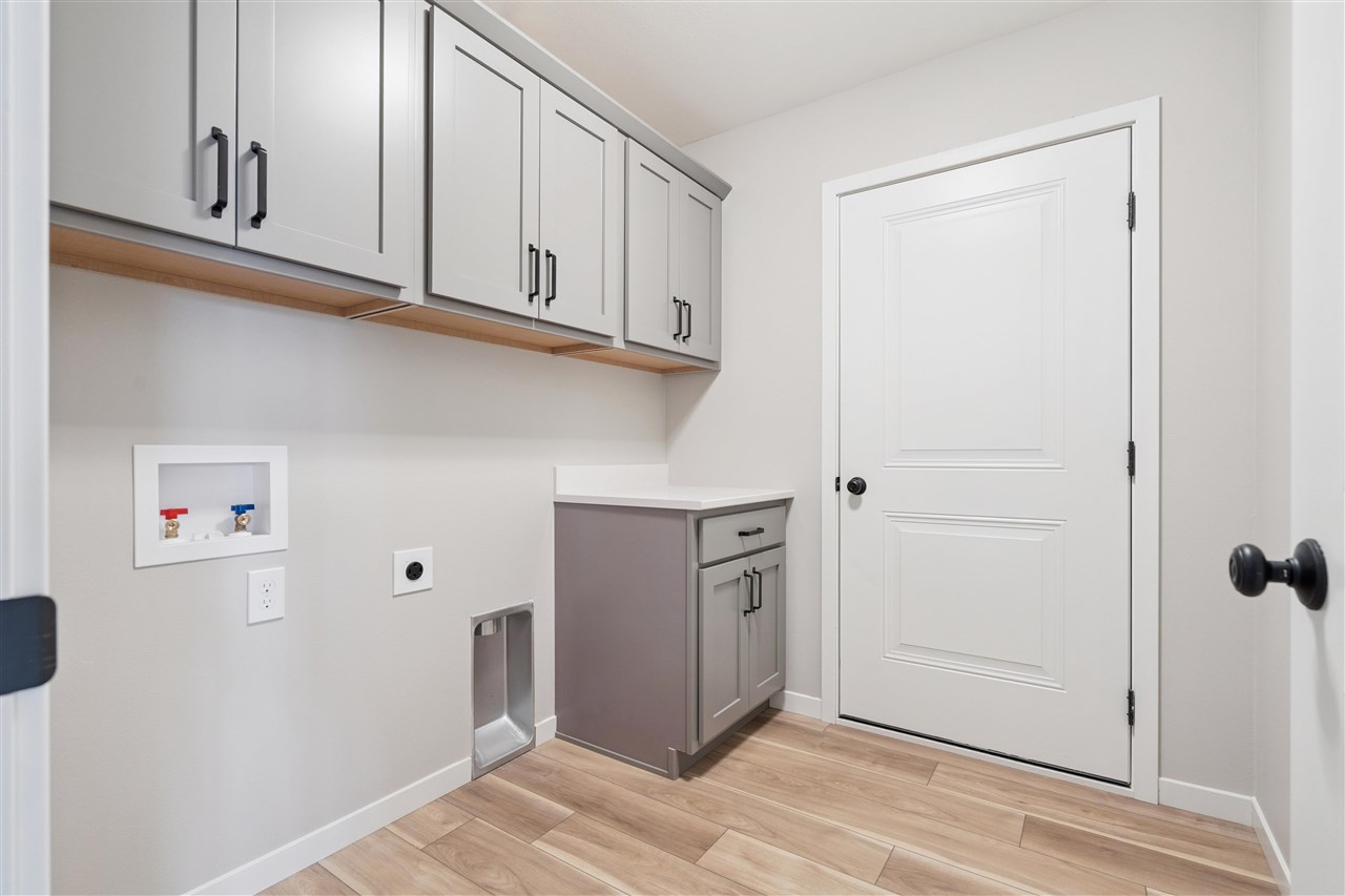 1289 Covered Wagon Drive Iowa City IA 52240